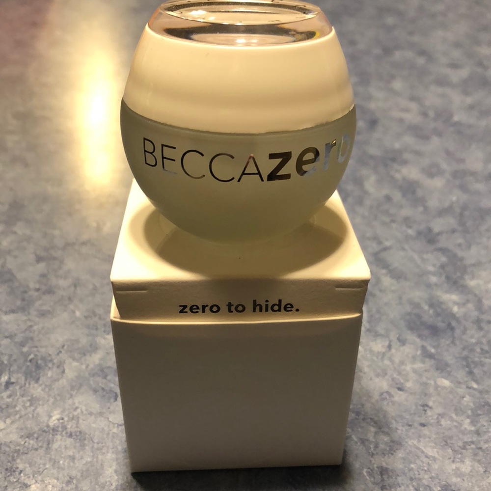 BECCA Zero no pigment virtual foundation